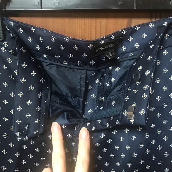 Banana Republic Avery Diamond Design Print Pants - Picture 6 of 12